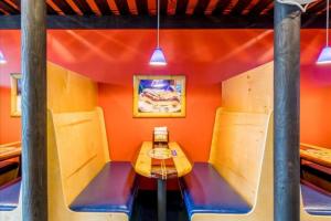 Beach-Hut-Deli-5