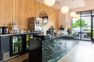 Galaxy-Cafe-16