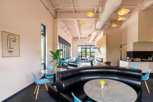 Galaxy-Cafe-19